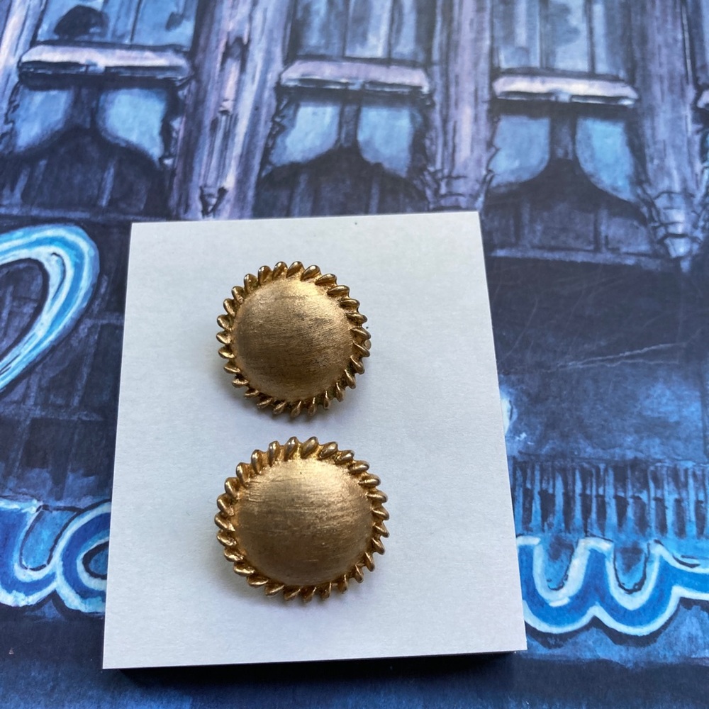 Vintage Trifari Brushed Gold Clip Earrings
